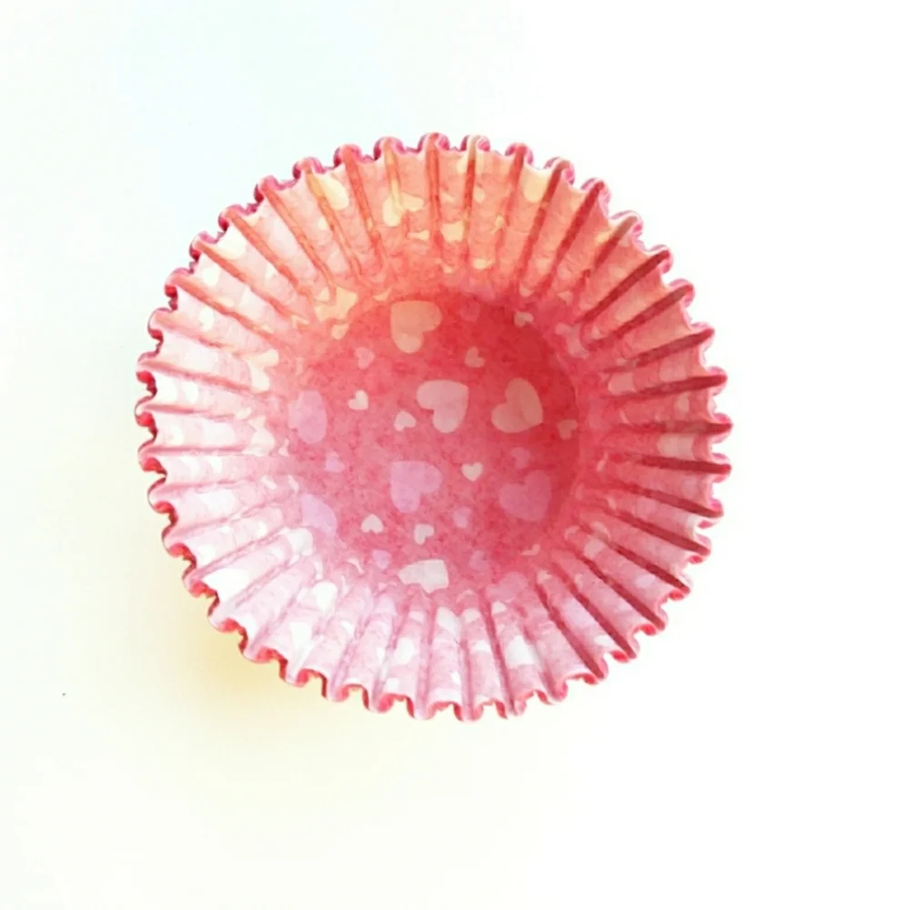 500 Heart Large Muffin Cupcake Baking Papers.